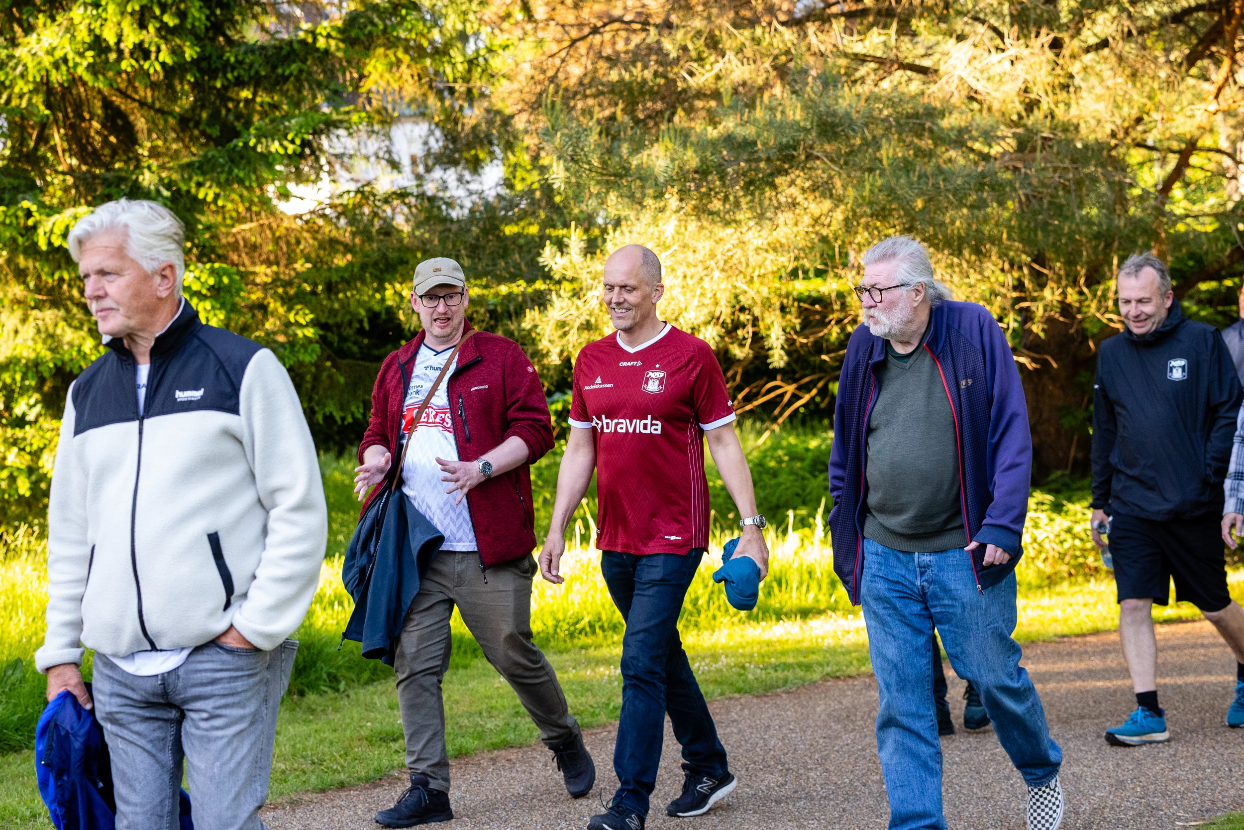 Billede af mænd på gåtur med AGF Walks