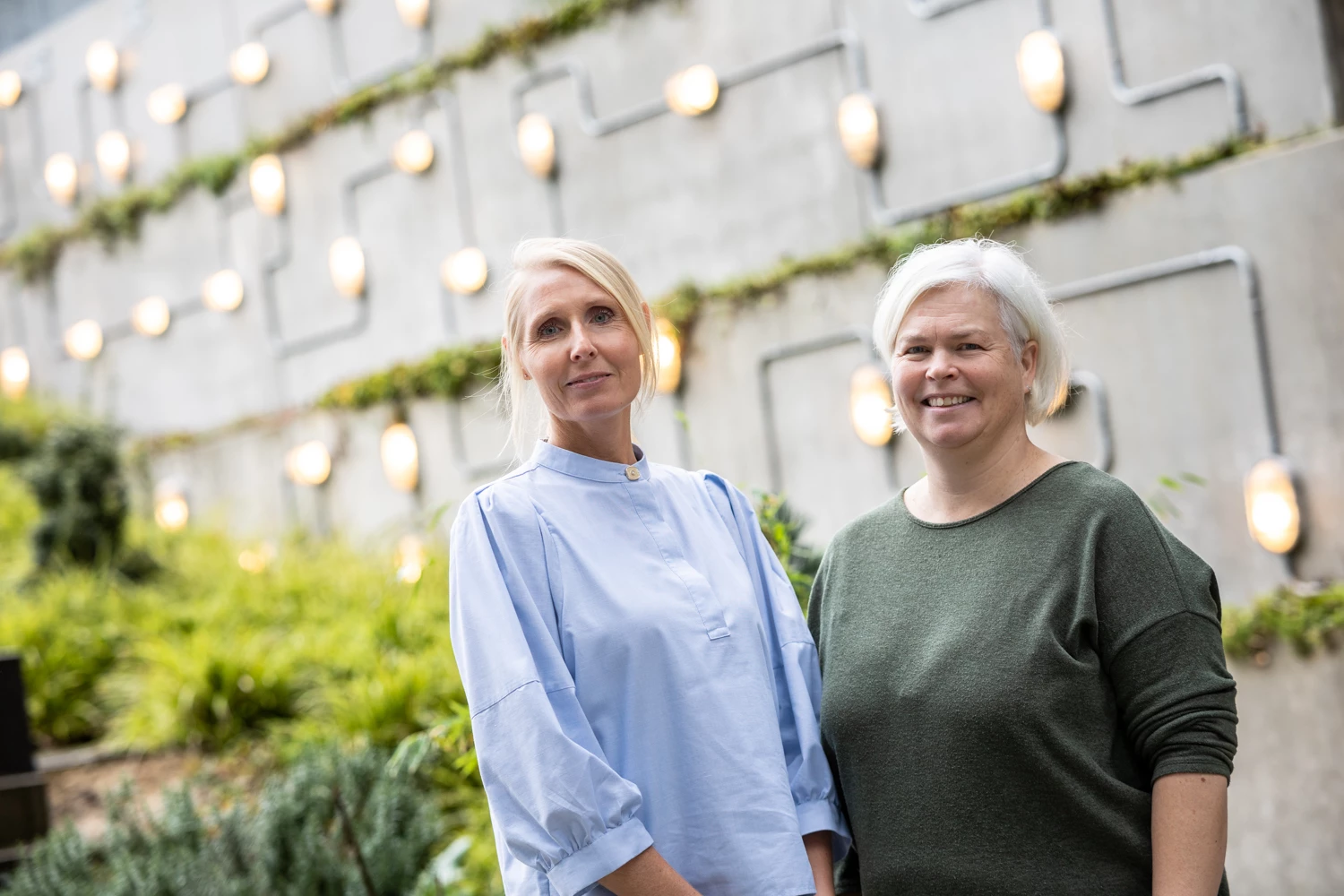 Billede af Trine og Ulla, som stod bag symposium